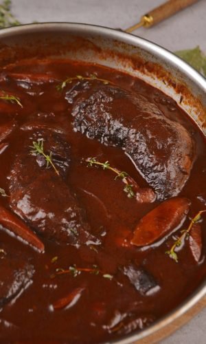 блюдо Петух в вине